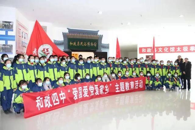 相距不足30米……科研人员和媒体记者野外偶遇东北虎