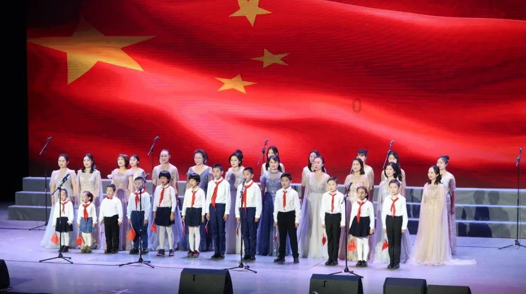 为什么我感觉没有一个女孩子真心喜欢我感觉都是为了我的钱要不然都是利益那种？游戏画面