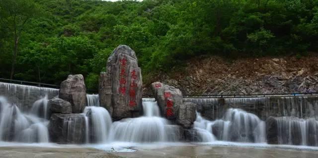 颍上县杨湖镇举办“迎新春 送春联”活动
