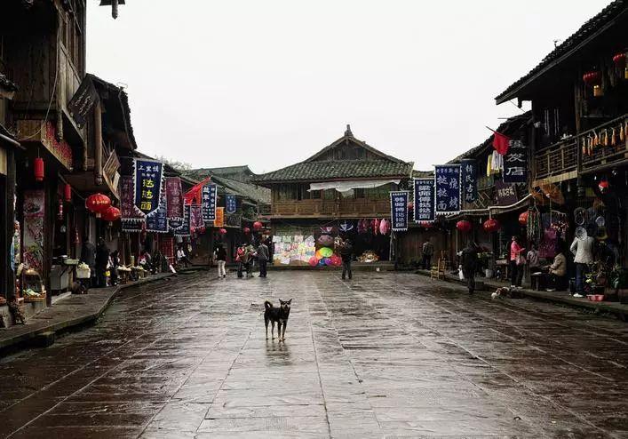 迷失在黑洞里